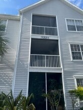 Building Photo - 1221 Bermuda Lakes Ln