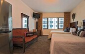 Foto principal - 6345 Collins Ave