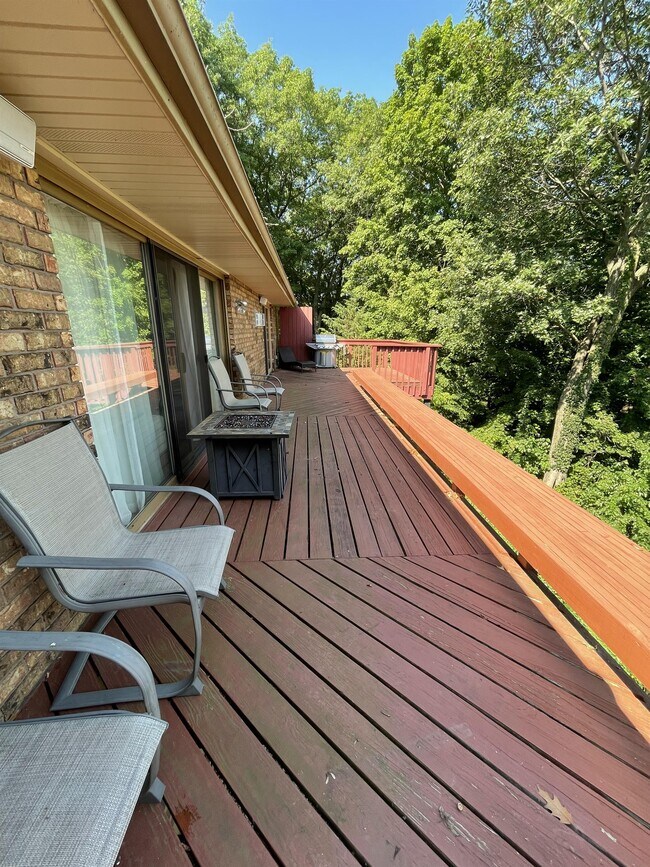 Building Photo - 22645 Starview Dr