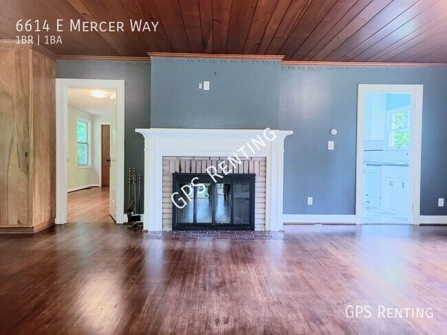 Building Photo - 1 bedroom 1 bath Cozy cottage