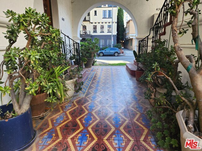 Foto del edificio - 438 Cochran Ave