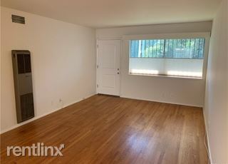 Foto del edificio - 1 br, 1 bath House - 723 E 6th St Apt D