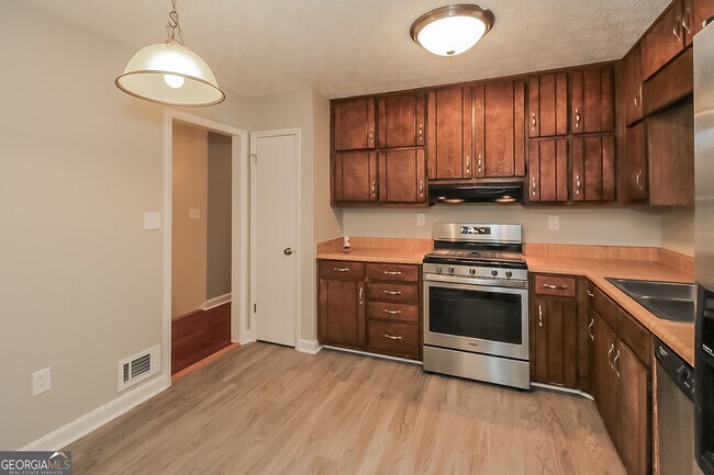 Building Photo - 2709 Austin Ln