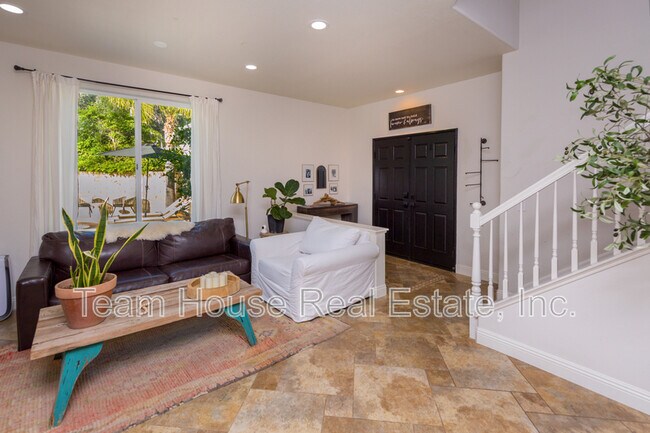 Foto del edificio - 27733 Mansfield Ct
