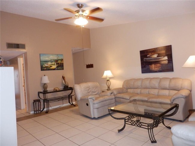 Building Photo - 15425 Fortuna Bay Dr