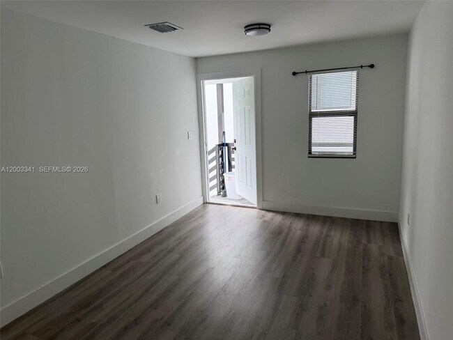 Foto del edificio - 628 SW 21st Ave