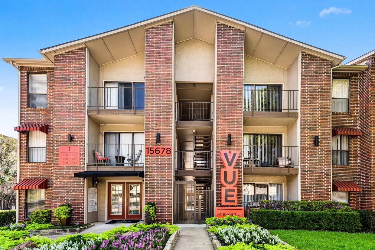 Vue at Knoll Trail Apartment Homes Apartments 15678 Knoll Trail Dr