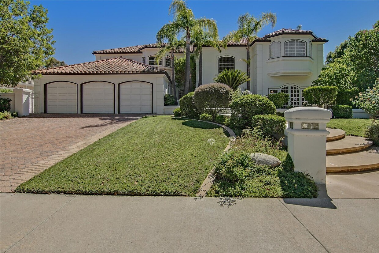 Foto principal - 5451 Newcastle Ln
