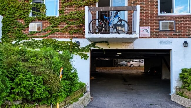 Photo du bâtiment - 84 King Edward Ave