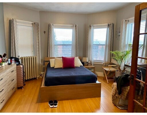 Building Photo - 100 Fellsway E