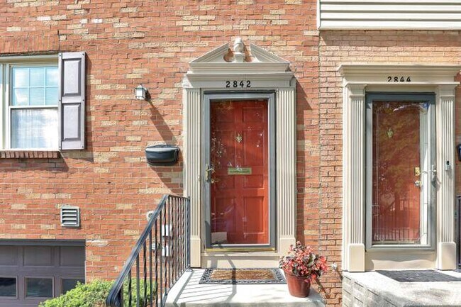 Foto del edificio - 2842 Kingsrowe Ct