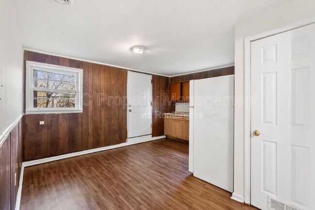 Foto del edificio - 3234 Fairburn Rd