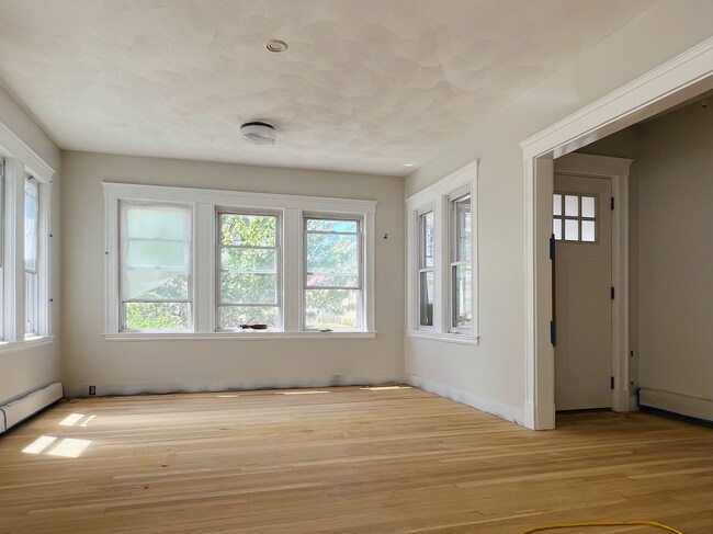 Living room - 45 Governor Winthrop Rd