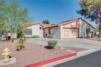 Building Photo - 5242 Dickens Dr