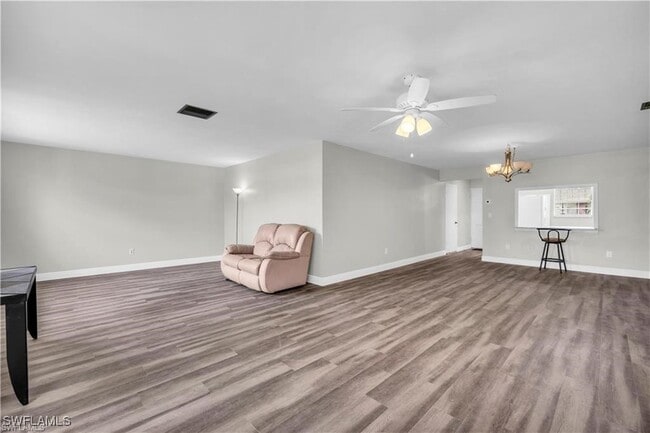 Building Photo - 1363 Bunker Way