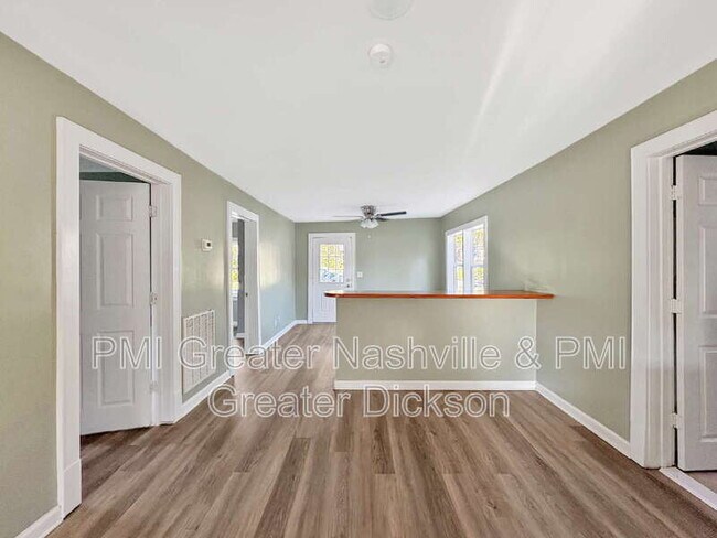 Foto del edificio - 7959 Maple St