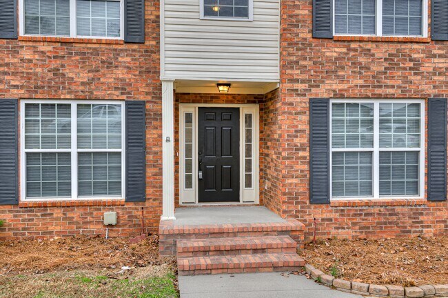 Foto del edificio - 4866 Orchard Hill Dr