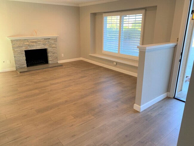 Foto del edificio - Newly Remodeled 3 Br 2 Ba Home in West Hills