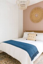 Building Photo - 156 W 15th St