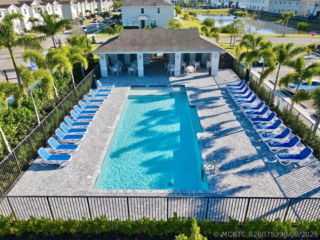 Foto del edificio - 381 SE Crossoak Ln