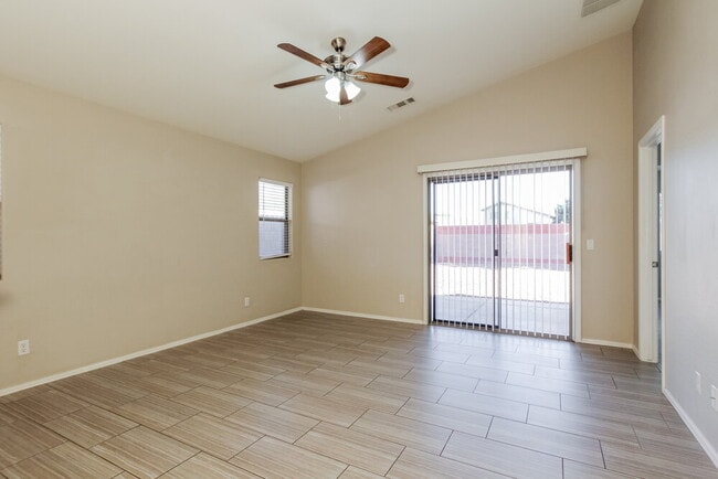 Building Photo - 2525 S 109th Dr