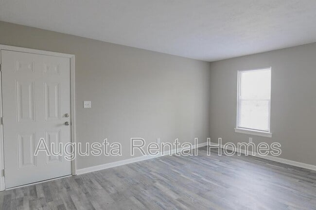 Building Photo - 144 Conifer Drive