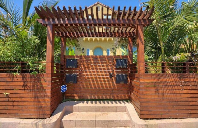 Foto del edificio - Sanit(4537)