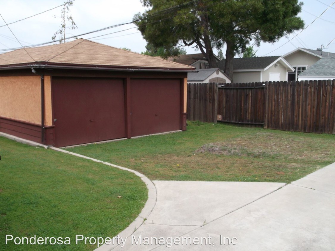 Building Photo - 127 Primrose Ave