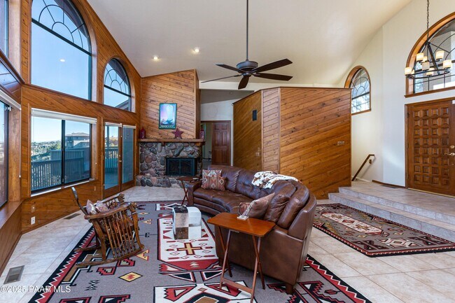 Foto del edificio - 1109 Northwood Loop