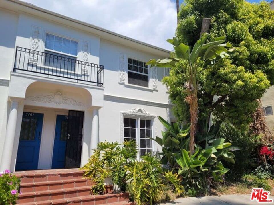 Foto principal - 5405 Russell Ave