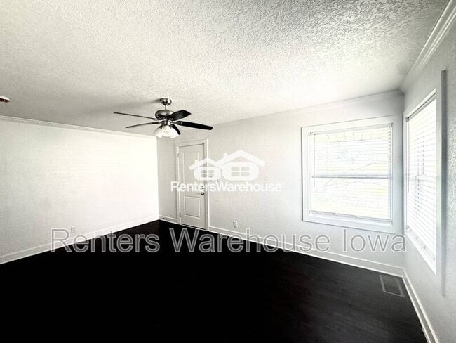 Building Photo - 6803 SW 16th St