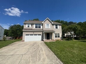 Building Photo - 109 Bishops Ct