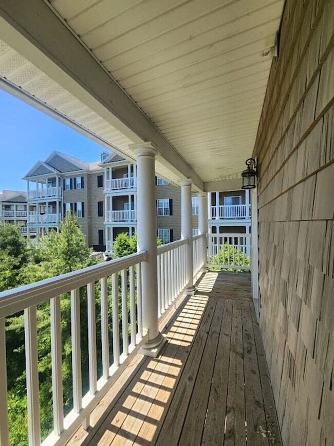 Foto del edificio - 2 Bedroom, 2 bath Condo Suncrest Village G...