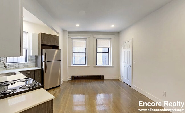 Building Photo - 11 Queensberry St