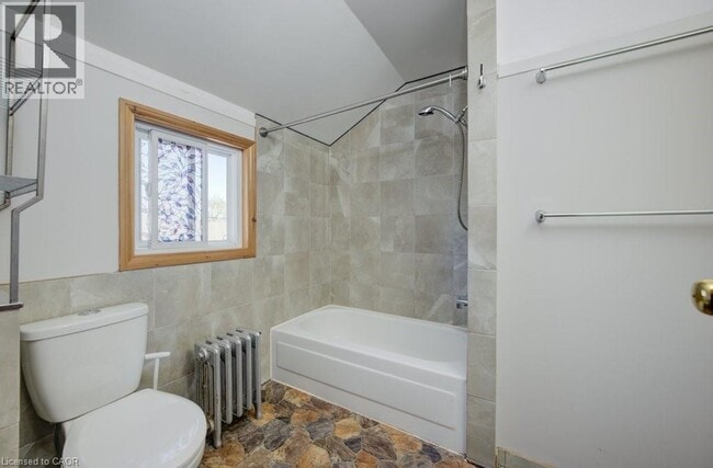 Building Photo - 208 Ottawa Street S