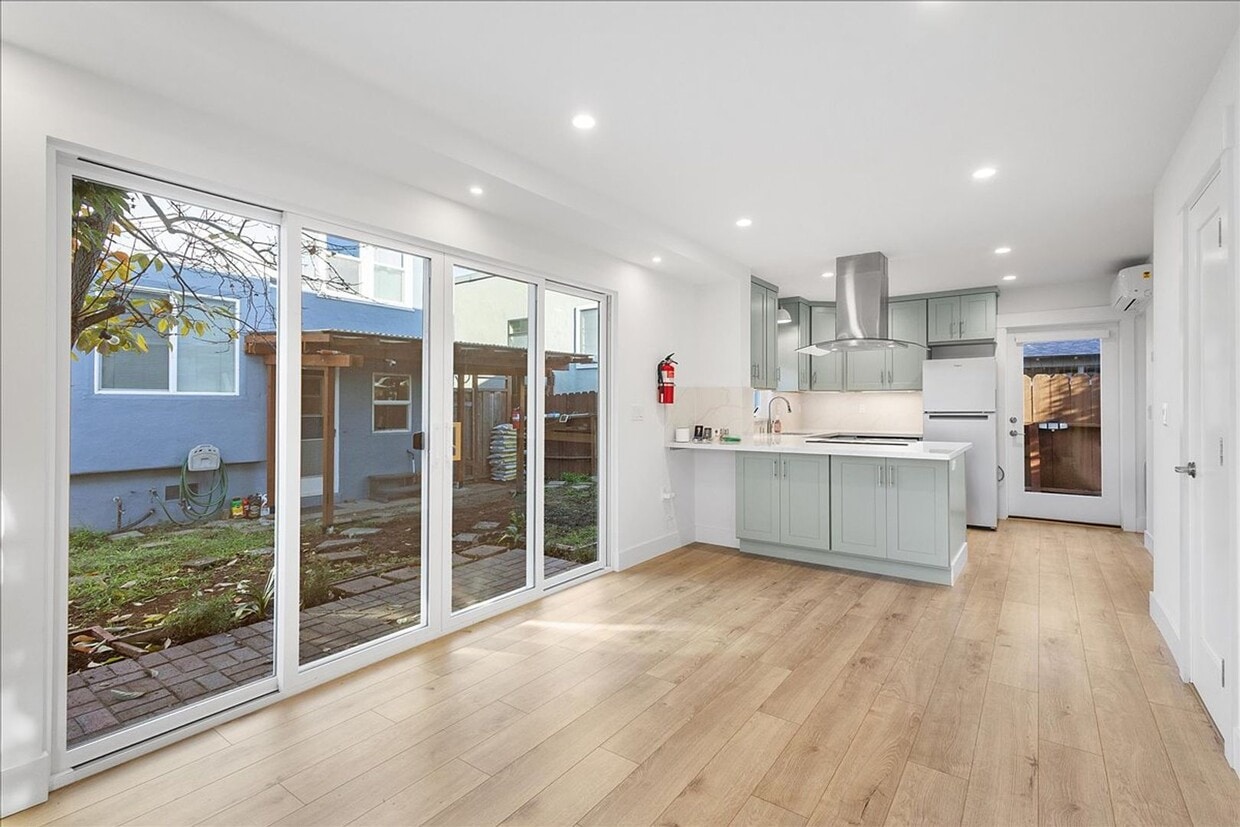 Photo - 1012 #A Broadway - 2 Bedroom | 2 Bath | ADU