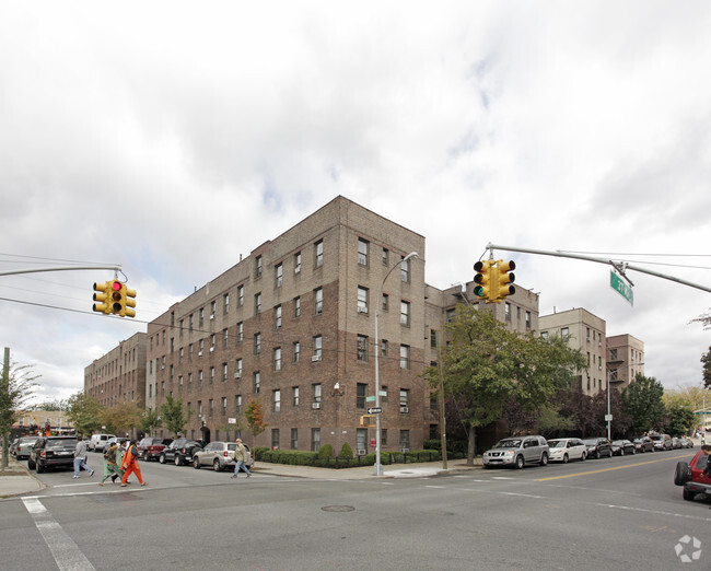 Building Photo - 35-33 64th St