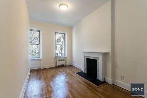 Building Photo - 335 W 52nd St