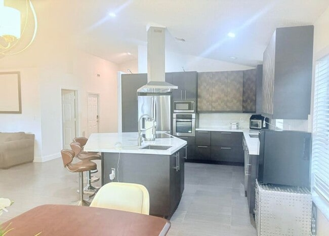 Building Photo - 1504 Lake Breeze Dr
