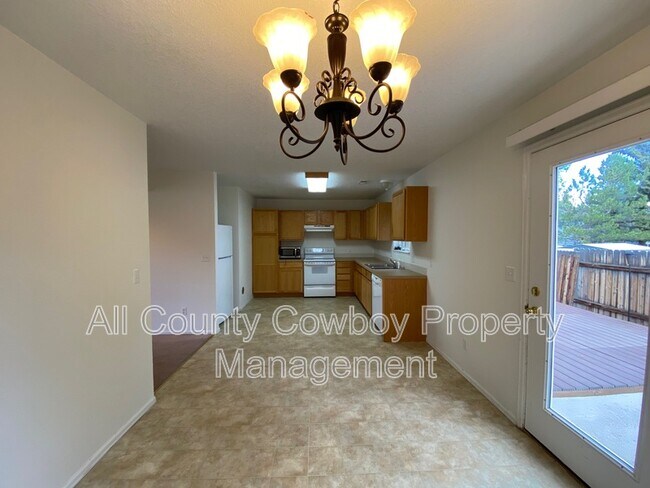 Building Photo - 929 E Palmer Dr