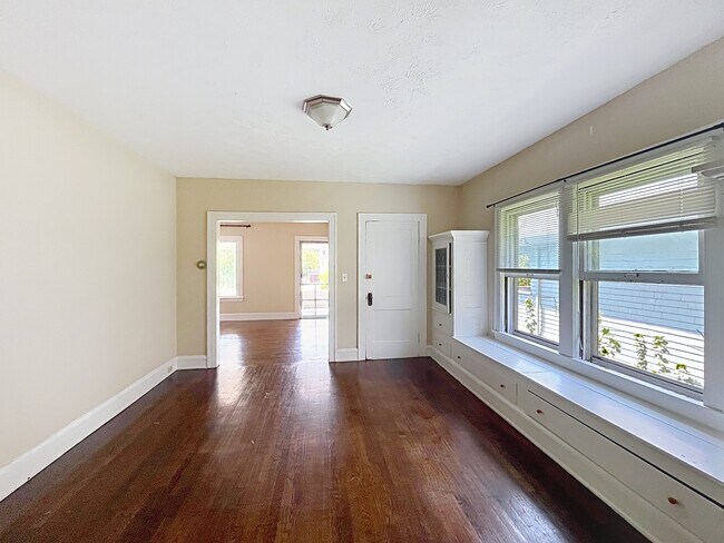 Foto del edificio - 2683 Hampshire Rd