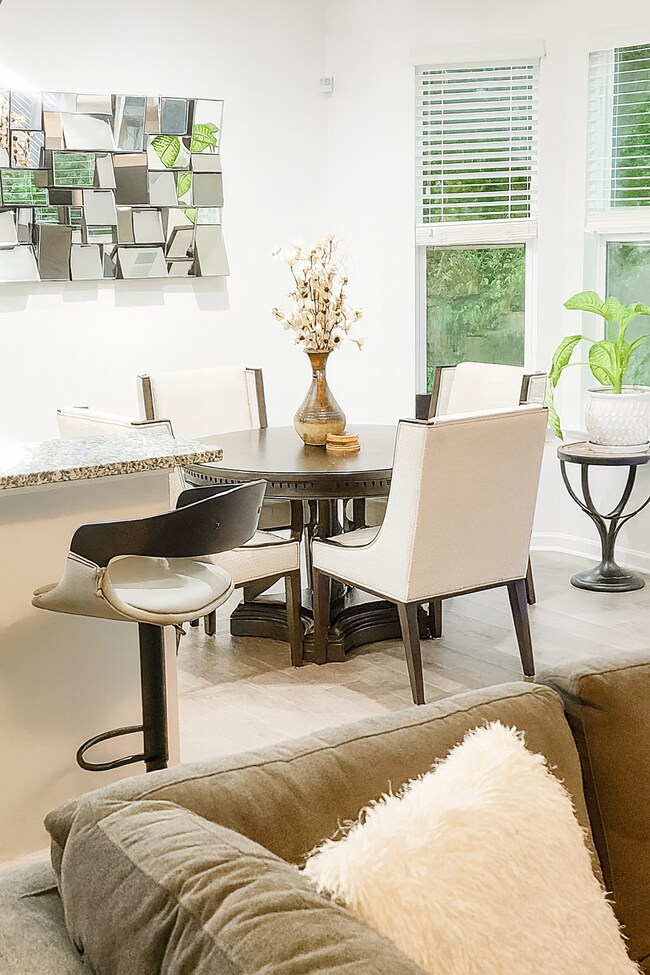 Foto del edificio - 536 Constellation Overlook SW