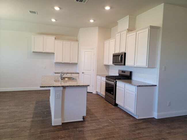 Building Photo - House For Lease in Celina