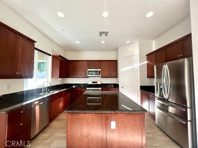 Building Photo - 42854 Portezza Ct