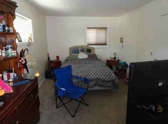 Photo - Open floor plan House