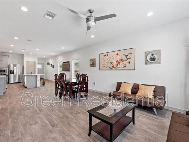 Building Photo - 12525 Abbey House Ct