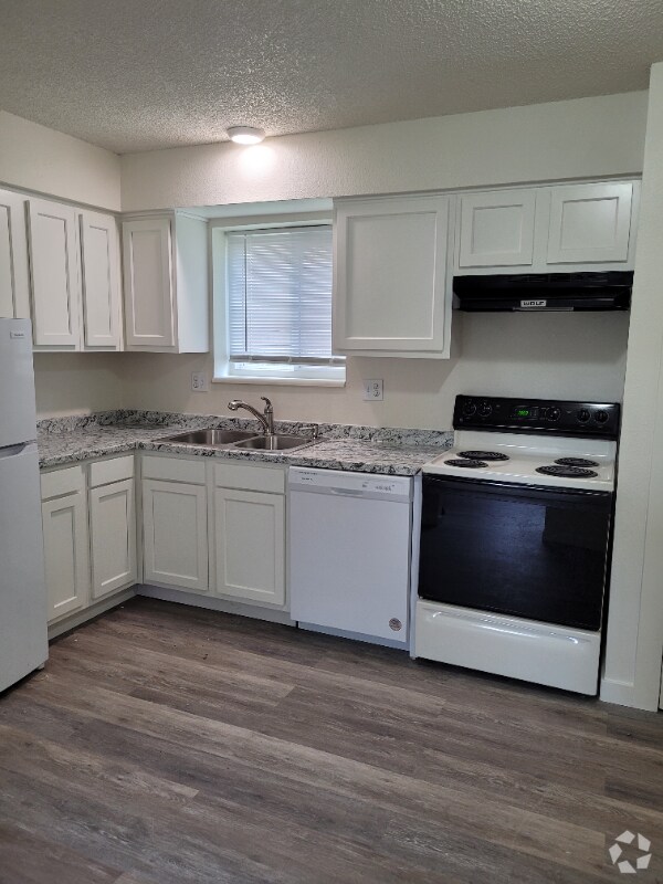 Willow Lane Townhomes Apartments under 2,000 Fort Collins, CO 2