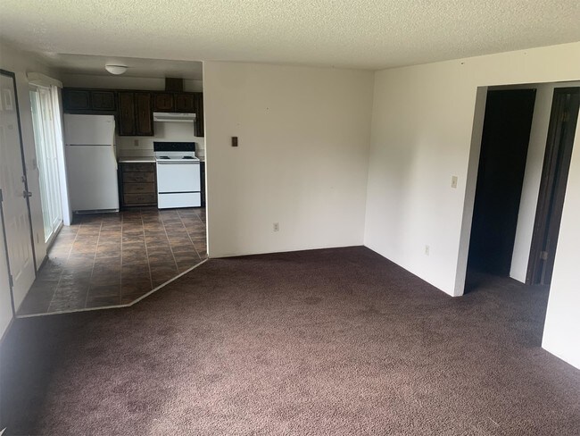 Building Photo - 919 N Harding Rd