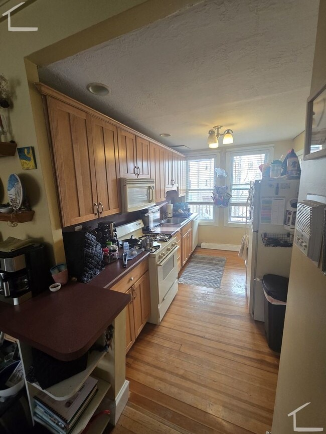 Foto del edificio - Very Nice 2 bed in Brighton.... Sept 1st!!