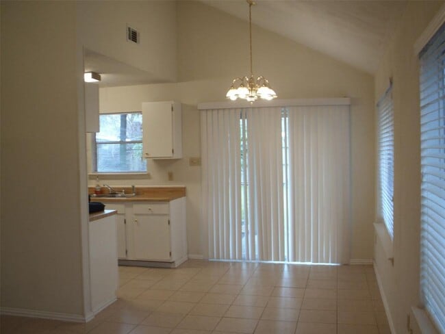 Building Photo - 19443 Cypress Bay Dr